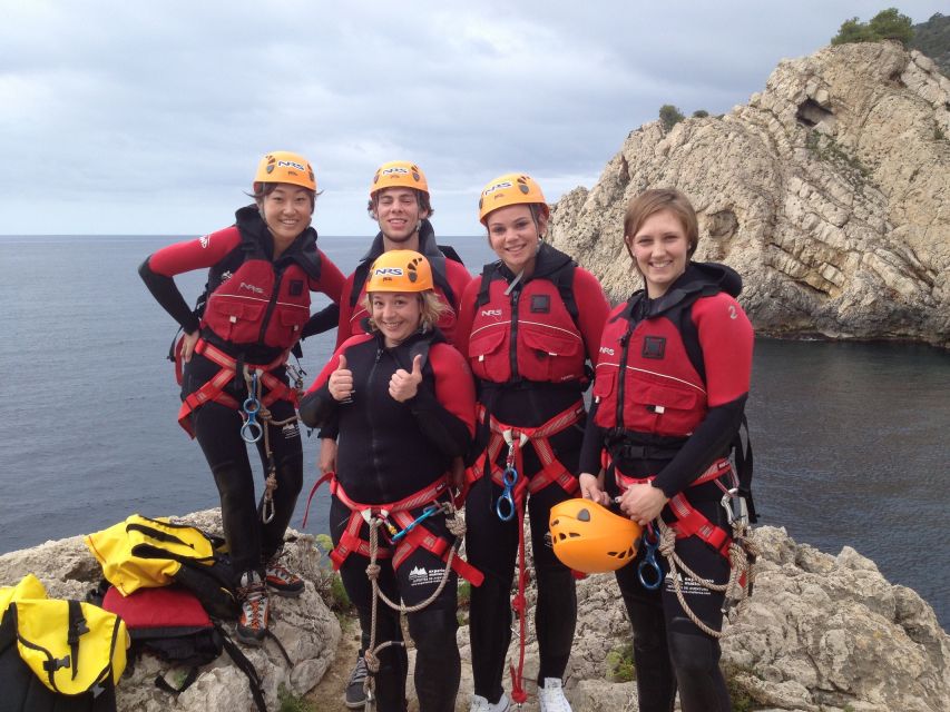 Mallorca: Cliff Jumping Adventure for Cruise Passengers - Leaving Mallorca’s port for the cliffs