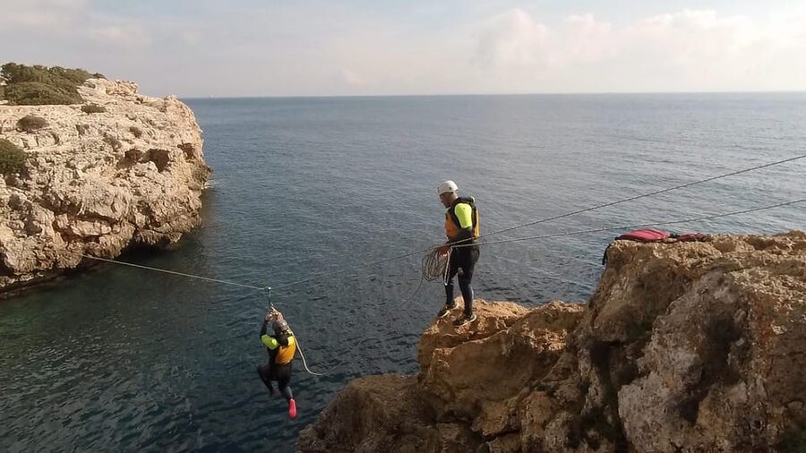 Mallorca: Cliff Jumping Adventure for Cruise Passengers - A zip line that ends in the sea