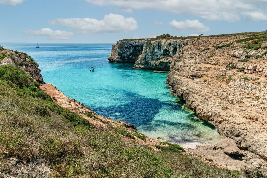 Mallorca: Cova des Coloms Caving Trip with Hotel Transfer - Why Cova des Coloms feels different from Mallorca’s show caves