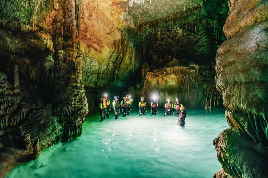 Mallorca: Cova des Coloms Caving Trip with Hotel Transfer - Guides make or break an active outing