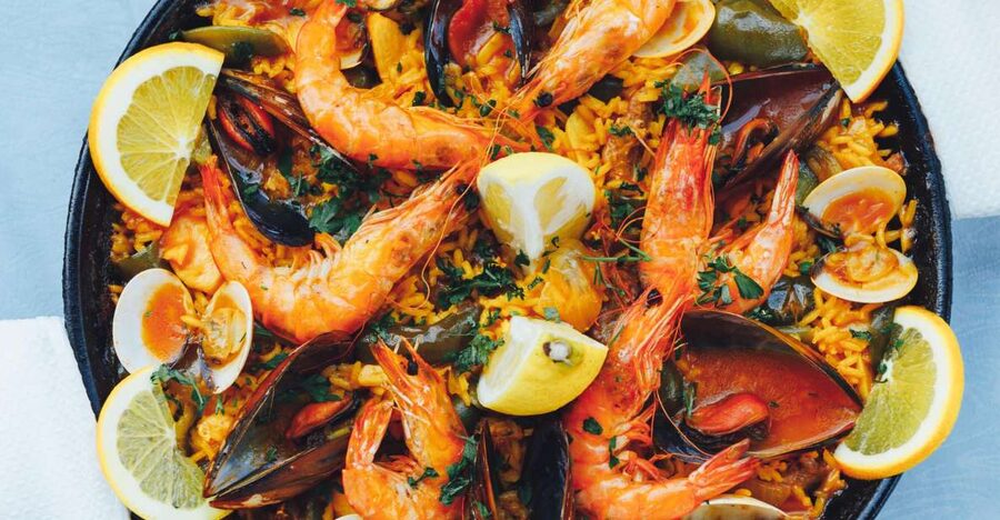 Mallorca: Dinner Experience with the Famous "Paella Man" - Watching the chef prepare your chosen paella