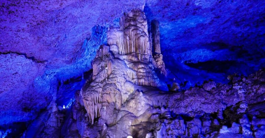 Mallorca: Drach Caves, Lake Martel, & Pearl Factory Day Trip - The Majorica Pearls stop, useful but not for everyone