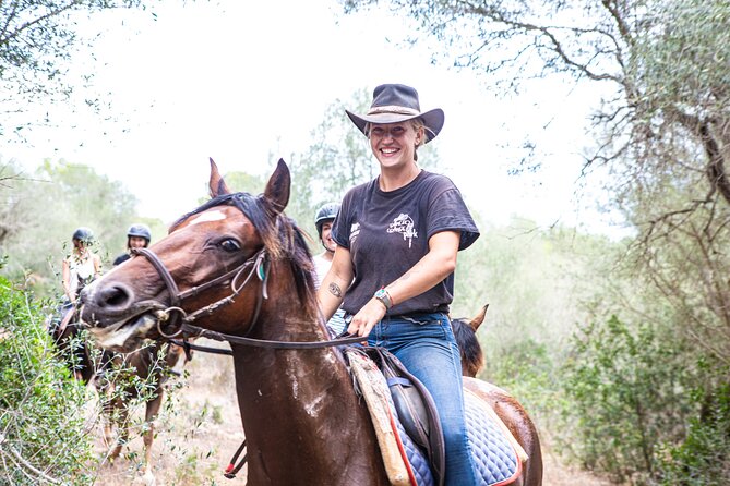 Mallorca Evening Tour: Horseback Riding, Dinner and Dance - Key points at a glance