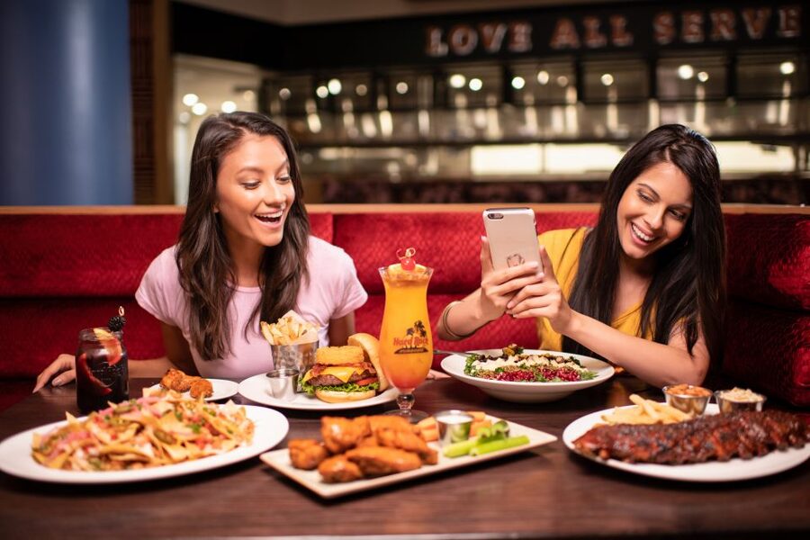 Mallorca: Hard Rock Cafe Entrance with Lunch or Dinner - Is the $35 Price Good Value?