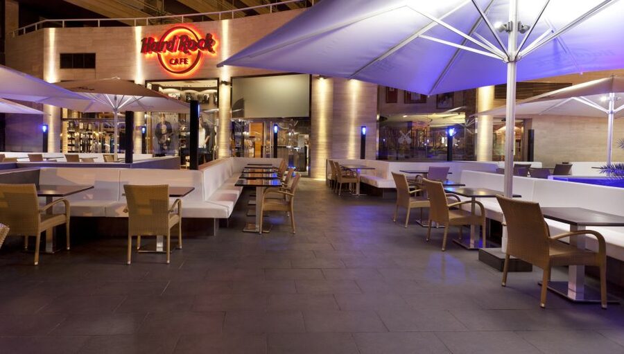Mallorca: Hard Rock Cafe Entrance with Lunch or Dinner - Music, Live Events, and the Evening Atmosphere