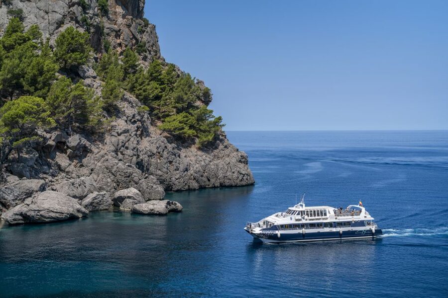 Mallorca: Island Tour with Boat, Tram & Train from the South - Sóller adds a welcome change of pace
