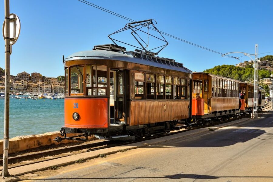 Mallorca: Island Trip by Train, Tramway, and Boat - A careful look at the timetable
