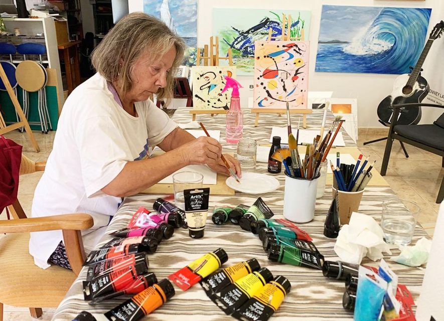 Mallorca: Painting like Miró - Finishing the canvas and taking it home