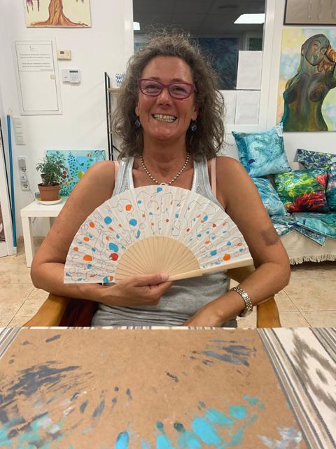 Mallorca/Porto Cristo: Design your own Spanish hand fan - Should you book the Spanish fan workshop?