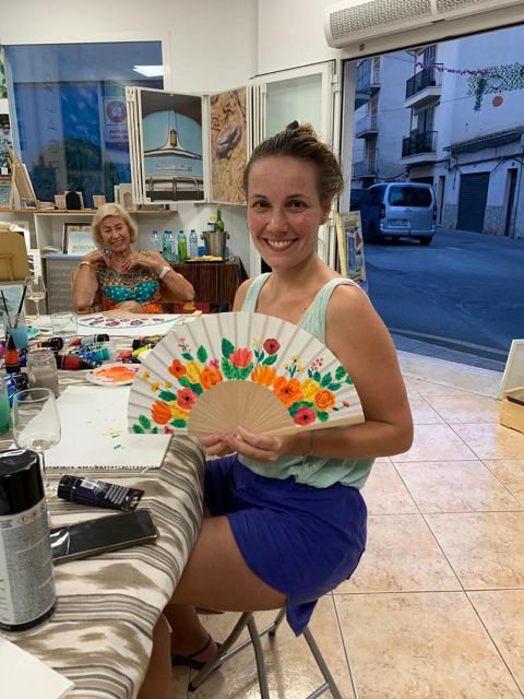 Mallorca/Porto Cristo: Design your own Spanish hand fan - Starting at Gallery Margarita in Porto Cristo