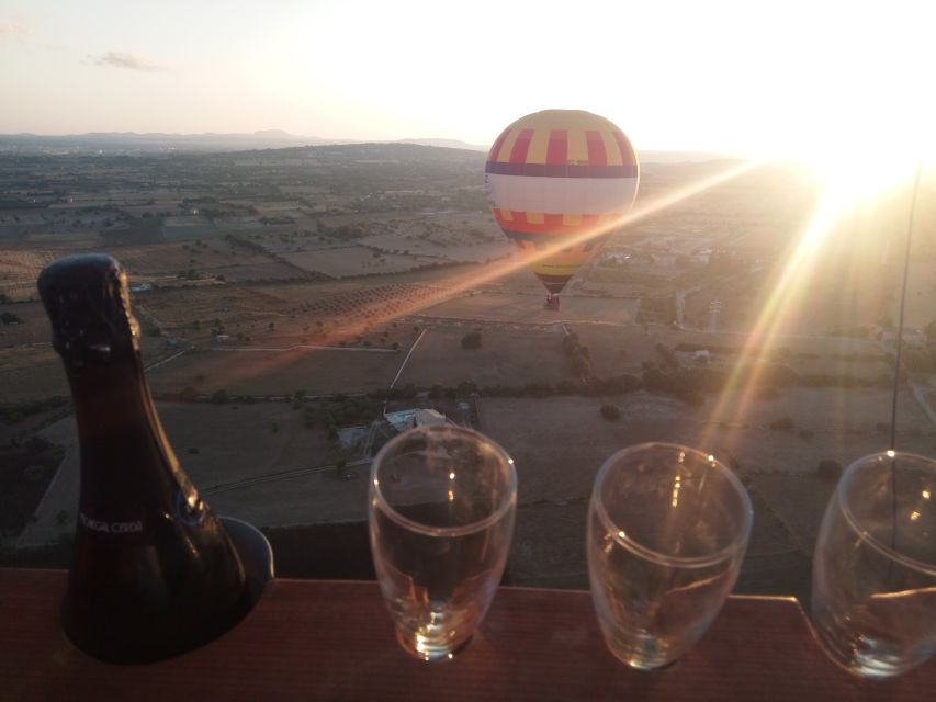 Mallorca: Private Hot Air Balloon Ride - Meeting near Restaurante Bonanza