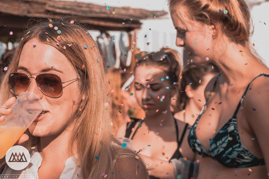 Mallorca: Project X Pool & Foam Party with Drinks & Snacks - Food, candy, and the four included drinks