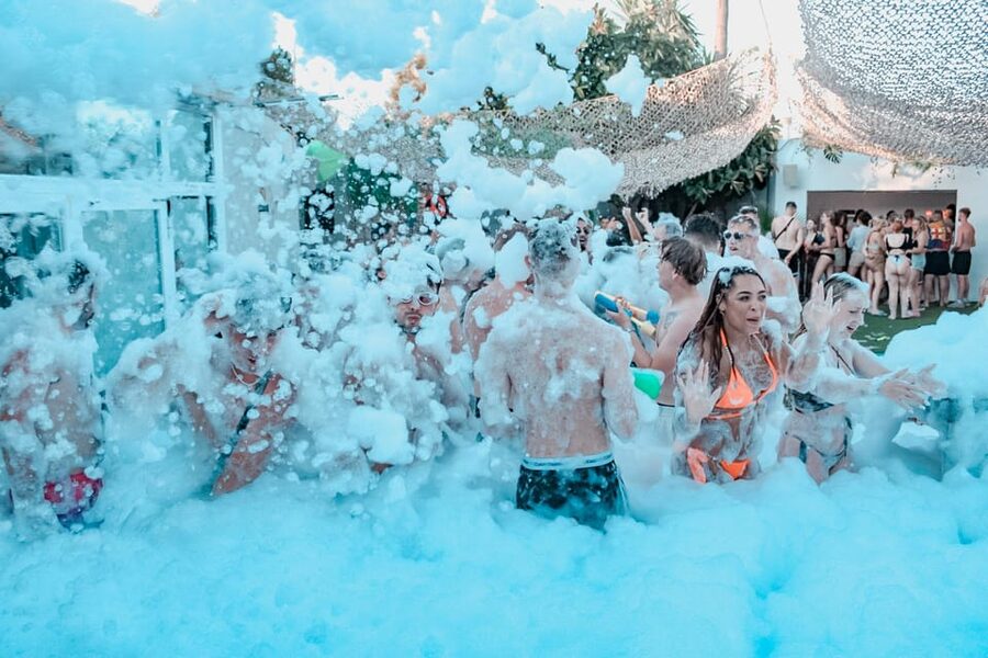 Mallorca: Project X Pool & Foam Party with Drinks & Snacks - Arriving by bus at the secret location