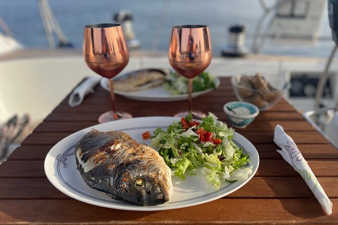 Mallorca sailing tour with tapas and wine - Group size, private trips, and the skipper question