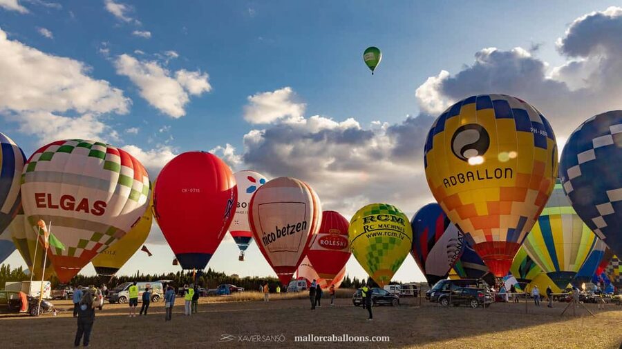 Mallorca: Sunset Balloon ride - Taking off from Manacor’s Balloon Airport