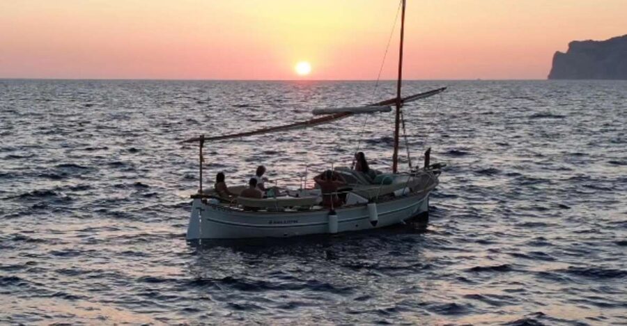 Mallorca: Sunset Eco charter experience - Key points at a glance