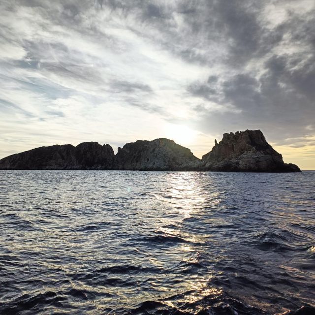Mallorca: Sunset Eco charter experience - Communication, weather, and practical flexibility
