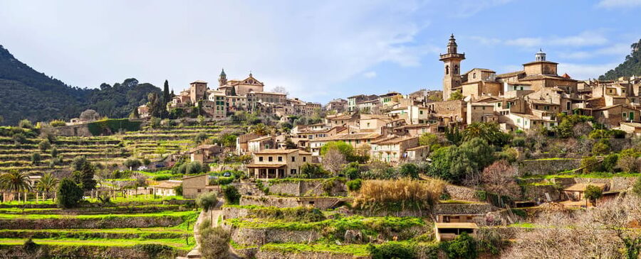 Mallorca: Valdemossa and Port of Soller Coca of Potato - Pickup details deserve careful attention