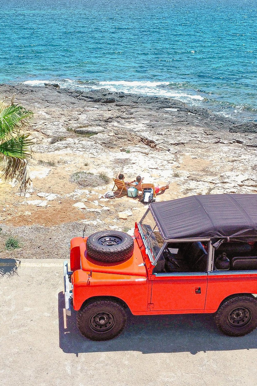Mallorca: Vintage Sunset tour by the sea with a picnic - Who will enjoy this most
