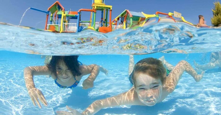 Mallorca: Western Waterpark Tickets with Transfer - The 70-minute coach ride south