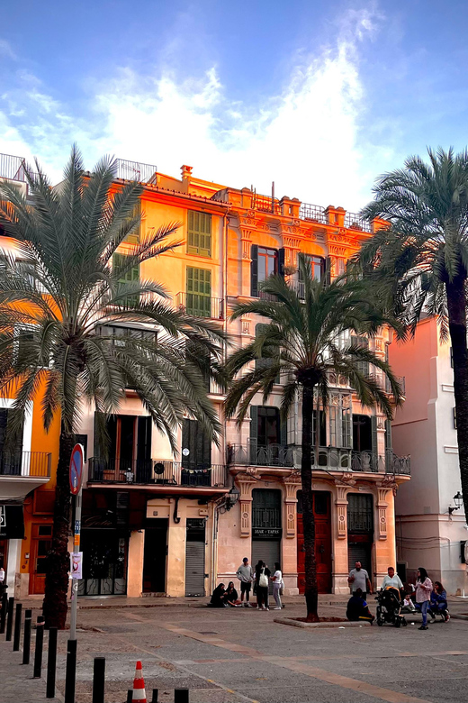 Palma authentically. Small group City tour with tapas - Who will enjoy this experience most