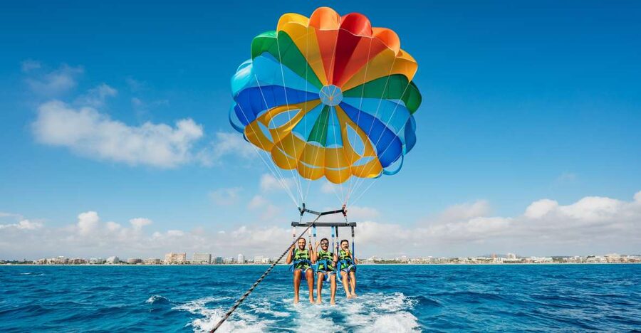 Palma Bay: Parasailing Experience - Taking off from Playa del Arenal