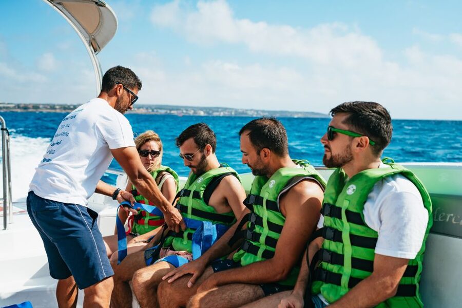 Palma Bay: Parasailing Experience - Who should book this Palma parasailing trip