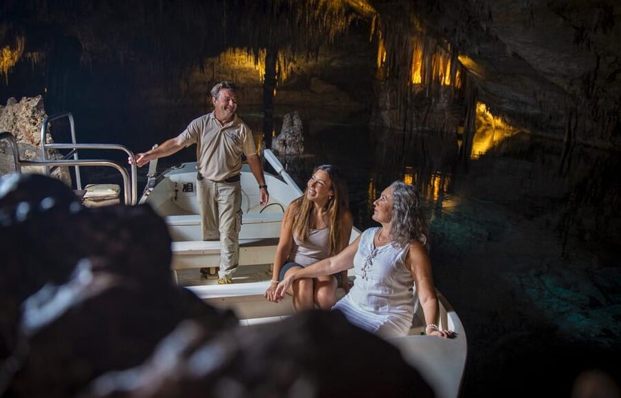 Palma: Caves of Drach Entrance, Music Concert, and Boat Trip - The short wooden-boat ride