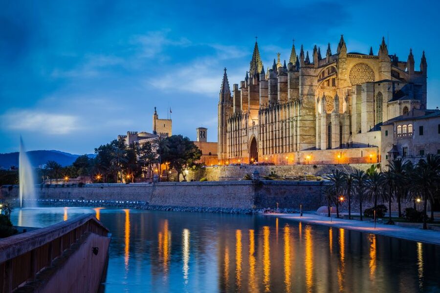 Palma: Culinary Tapas Tour of the Old Town - Es Baluard and the evening route