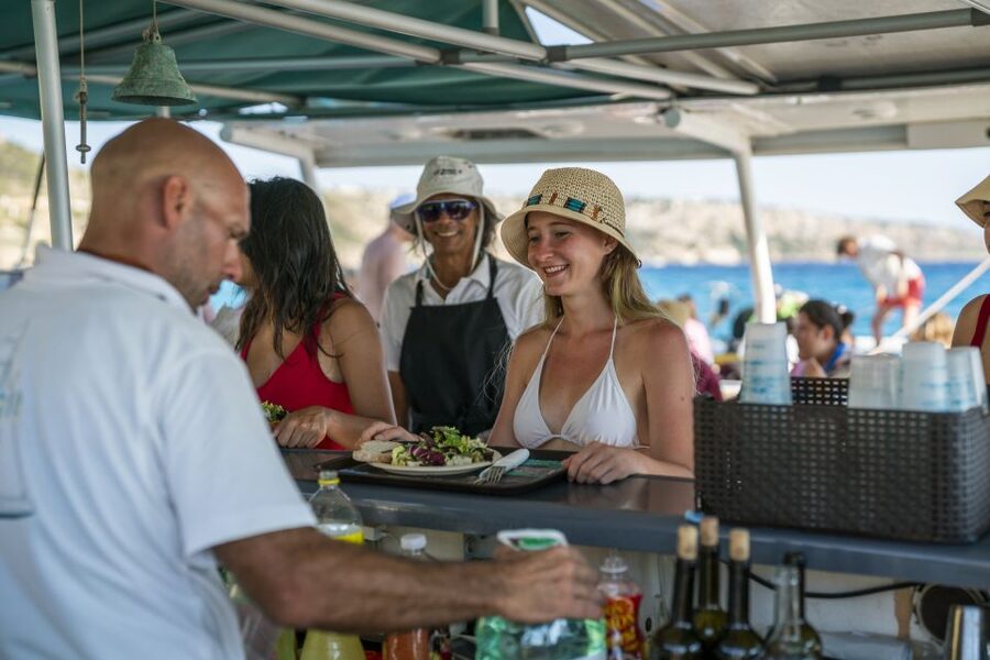 Palma de Mallorca: 5-Hour Catamaran Cruise with Lunch & Swim - Lunch is cooked while you swim