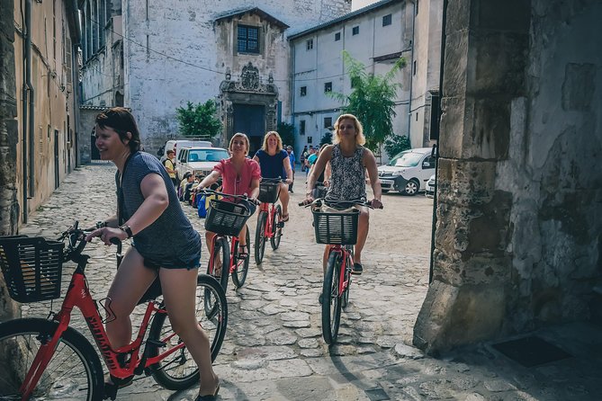 Palma de Mallorca Bike Tour with tapas - Why a bicycle is a smart way to see Palma