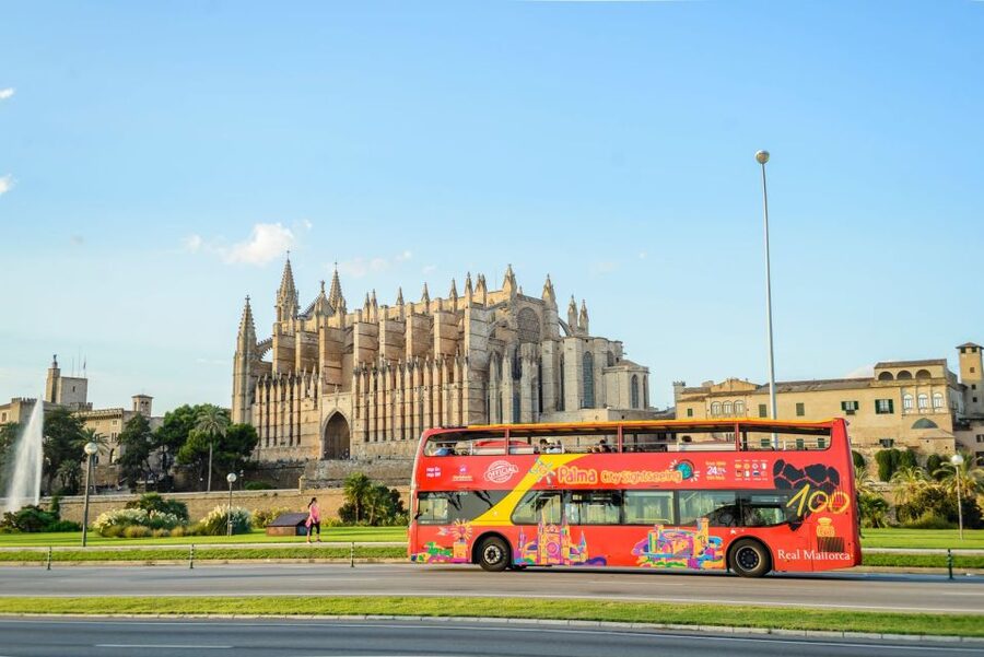 Palma de Mallorca: City Sightseeing Hop-On Hop-Off Bus Tour - Passeig Marítim, Avenida Gabriel Roca, and Moll Comercial