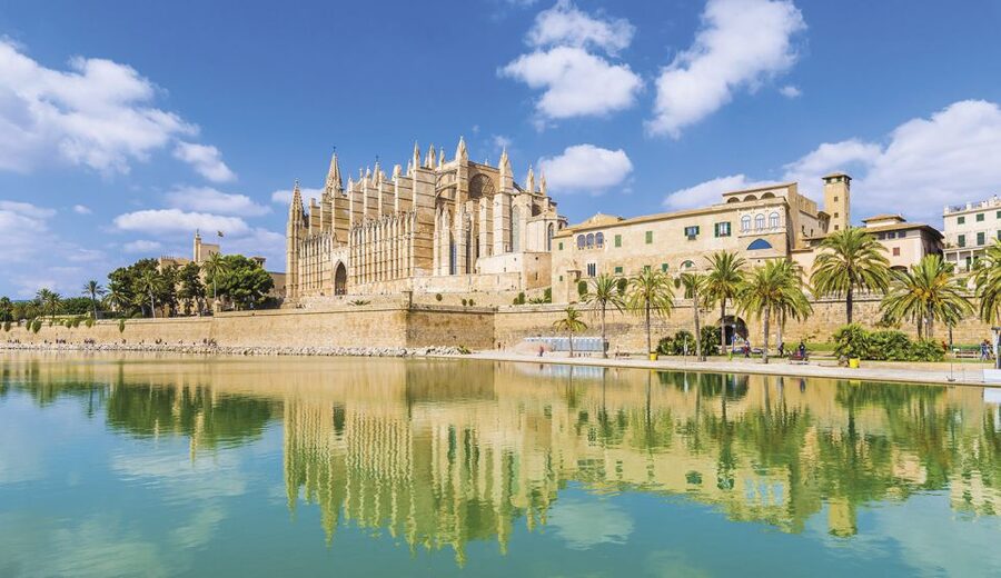 Palma de Mallorca: City Walking Tour with The Cathedral - Key points at a glance