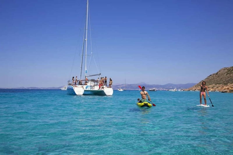 Palma de Mallorca: Deluxe Catamaran Sailing Tour with Meal - Crew service and the pace of the trip