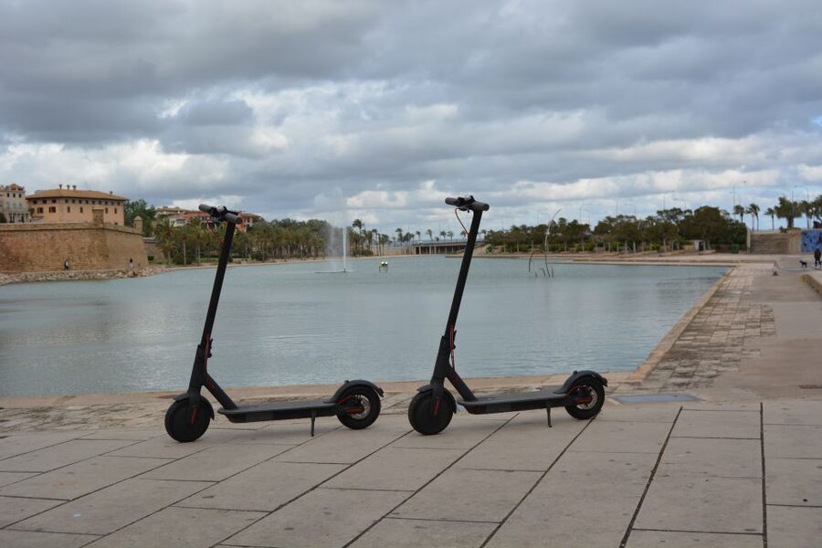 Palma de Mallorca: E-Scooter Rental - Along the Promenade and Its Bike Lane