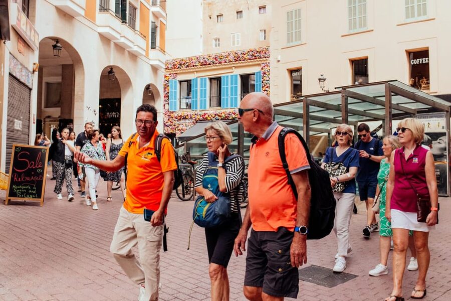 Palma de Mallorca: Foodie Walking Tour of the Old Town - The sweet finish: ensaimada and almond ice cream
