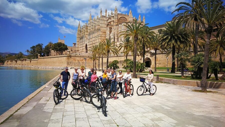 Palma de Mallorca: Guided Bicycle Tour - Why the small group matters