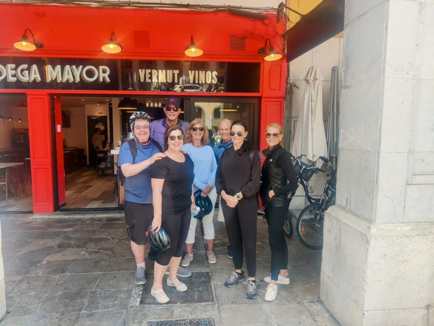 Palma de Mallorca: Guided Bicycle Tour with Tapas & a Drink - The seafront ride to Parc de la Mar and La Seu