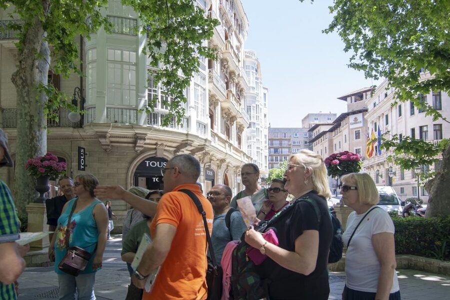 Palma de Mallorca: Old Town and Cathedral Tour - A short walk through Palma’s old town