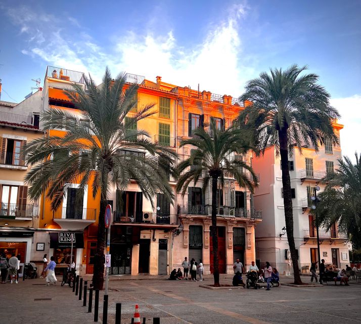 Palma de Mallorca: Old Town Atmospheric Evening Tour - Why Palma works so well at night