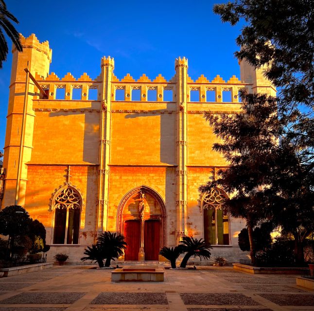 Palma de Mallorca: Old Town Atmospheric Evening Tour - Plaza del Mercat, side streets, and Palma’s quieter secrets