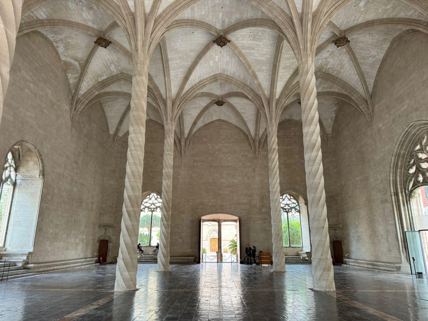 Palma de Mallorca Old Town Guided Bike Tour (Small Groups) - Starting near Plaça del Rosari