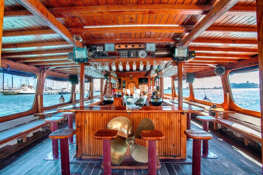 Palma de Mallorca: Palma Bay Boat Tour with Snorkeling - Should you book the Barca Samba?