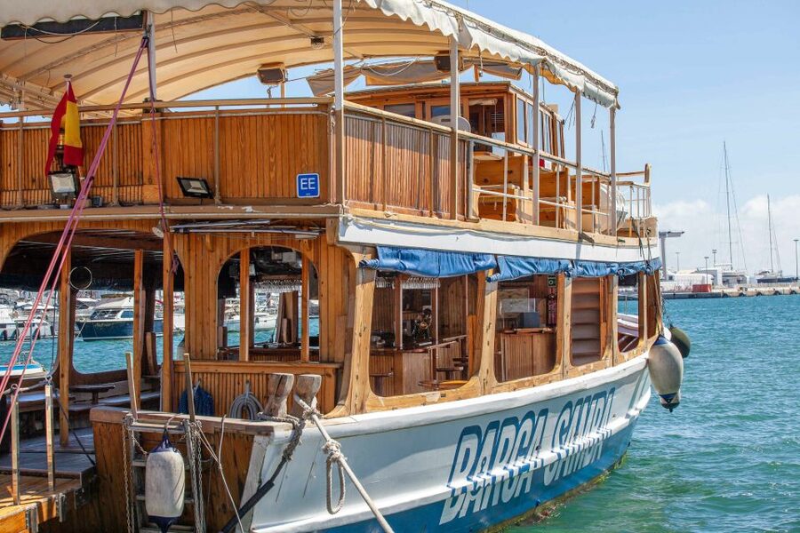 Palma de Mallorca: Palma Bay Boat Tour with Snorkeling - Palma Bay from the wooden Barca Samba
