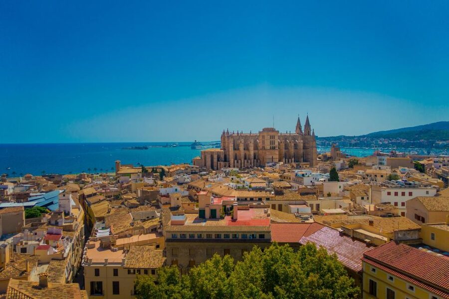Palma de Mallorca: Self-Guided Audio Tour - Plaza Mayor, Plaza de Weyler, and the Gran Hotel