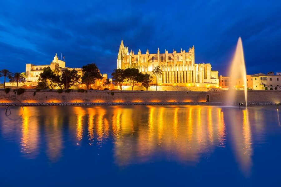 Palma de Mallorca: Self-Guided Audio Tour - Mercat de l’Olivar and Palma’s everyday side