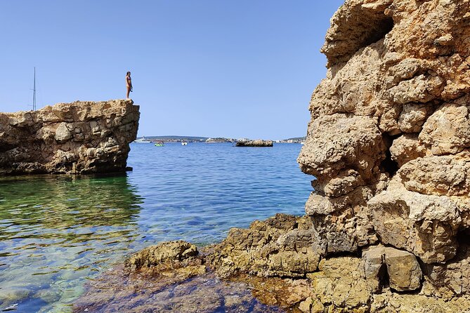 Palma de Mallorca: Small Group Tour by Locals in Hidden Coves - Mirador de Rafael: a short view across the bay
