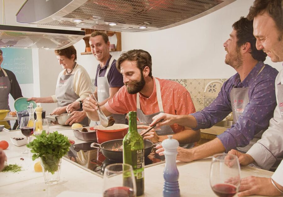 Palma de Mallorca: Spanish Cooking Experience - Practical concerns about food and access