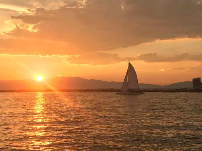 Palma de Mallorca: Sunset Sailing Catamaran Trip with Drink - The First View: Palma From the Water