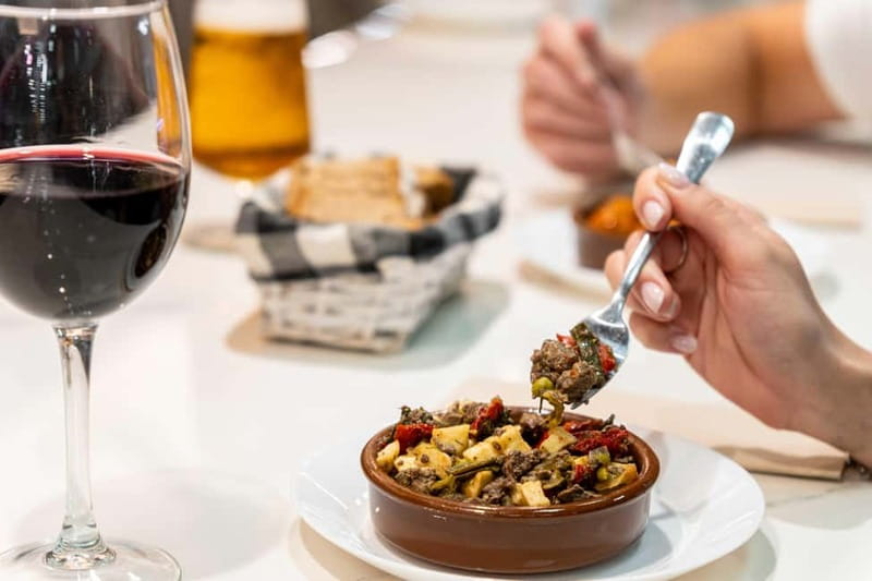 Palma de Mallorca: Traditional Mallorcan Food Tour - Choosing between frito de cordero and pilotes